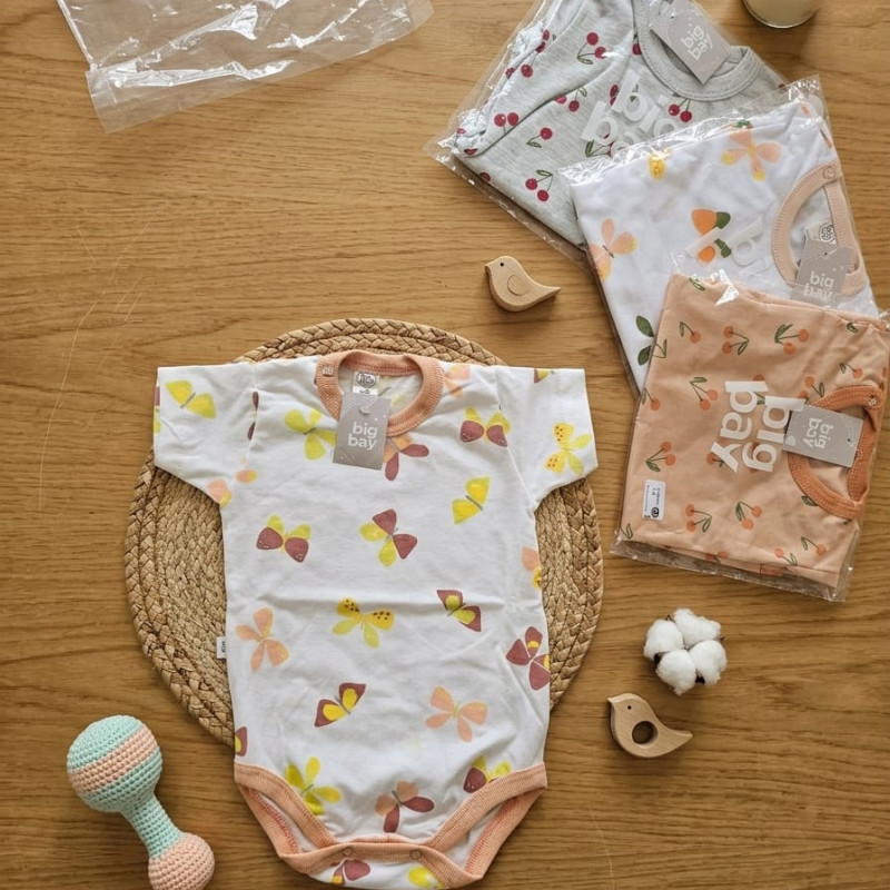BODY ESTAMPADO M/C MARIPOSAS/FLORES  T0 AL 4