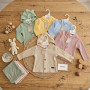 SAQUITO PANAL LISO BEBE CON BOTONES , CAPUCHA Y OREJAS T:RN AL 9/12