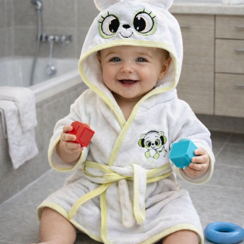 BATA DE TOALLA CON CAPUCHA OSITO BORDADO